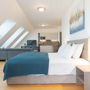 Triester Apartament