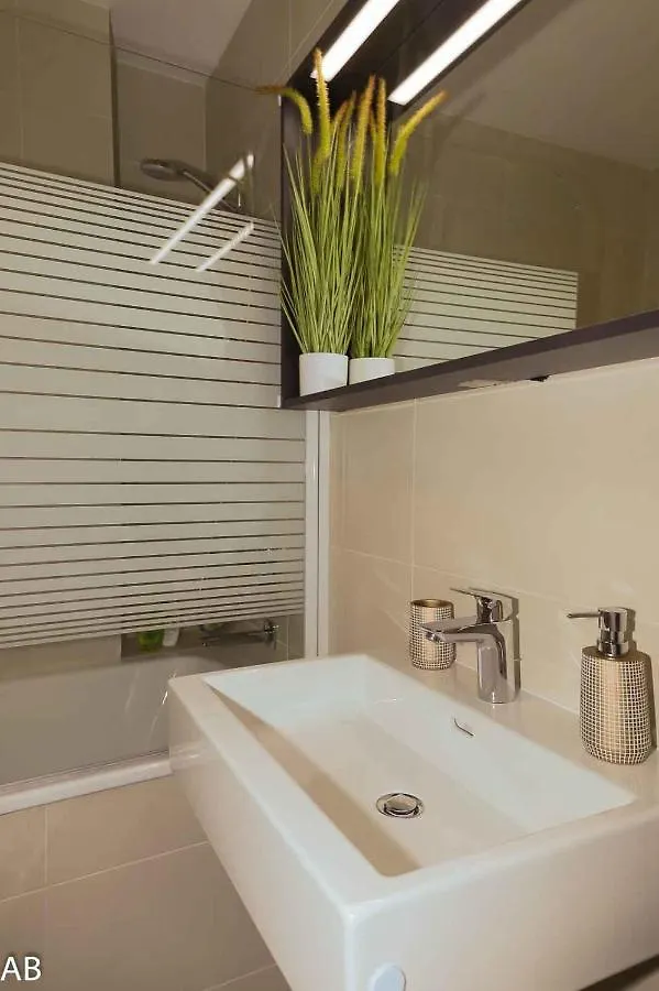 וינה Superior Apartment & Rooftop Pool